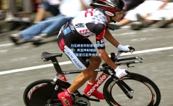 力压胡金秋赵睿斩获殊荣！男篮神射崛起，26岁新星扛起外线大旗