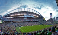 狼队主场憾平布莱顿，范黑克头槌救主延续不胜困局