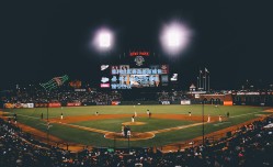 鲁利坦言身高差距成焦点 与卡瓦哈尔空中碰撞引热议