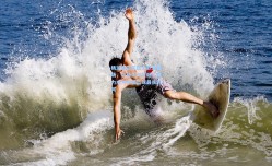 杨瀚森正式踏上职业赛场，以持久与坚韧，努力成为中国篮球最长的河