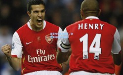 蓝军枪手决战前夜，欧冠赛场先燃尽锋芒