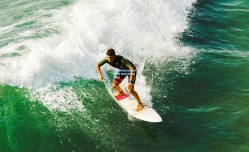 中国乒乓球队包揽世乒赛五冠 新生代球员崭露头角